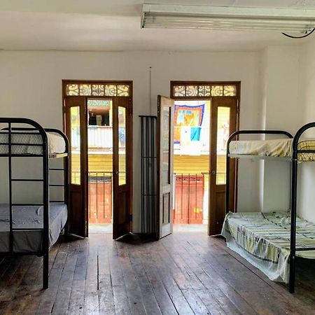 Casa Vintage Hostel Panama City Exterior photo