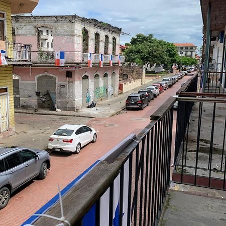 Casa Vintage Hostel Panama City Exterior photo